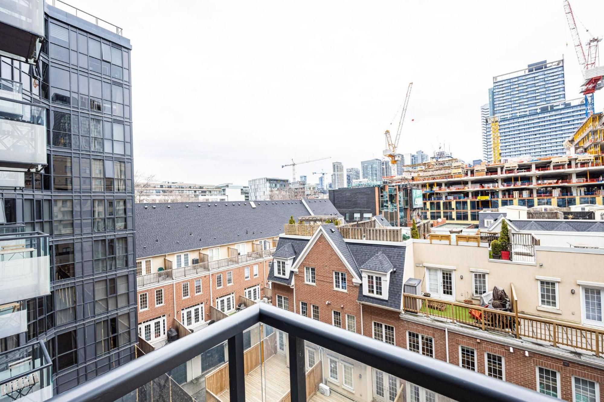 Dwtn Condo Near Cn Tower! W/ Free Parking Toronto Buitenkant foto